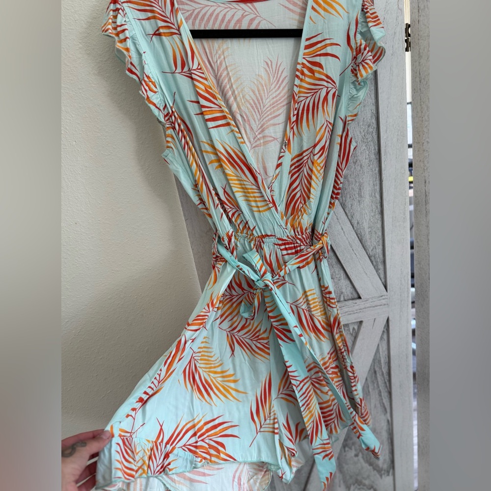 NWOT Striped Short Sleeve Romper (Shorts) - Picture 11 of 16